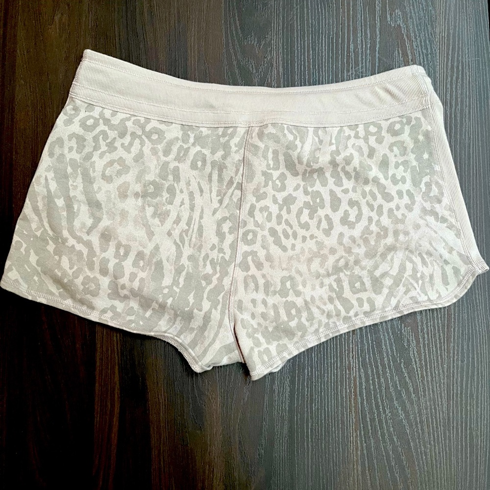Calvin Klein Performance shorts - Picture 2 of 4